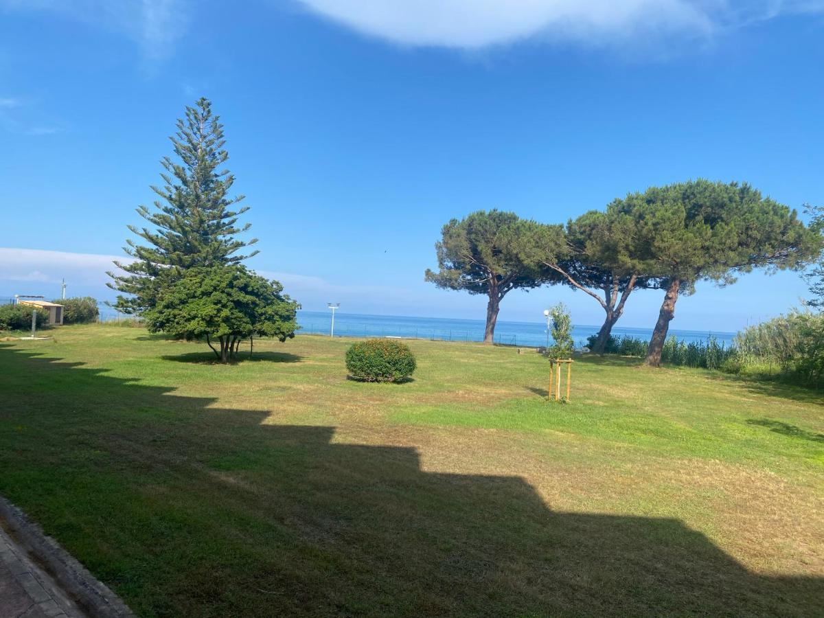 Appartement N 216 Moriani Plage Санта-Лусия-ди-Мориани Екстериор снимка